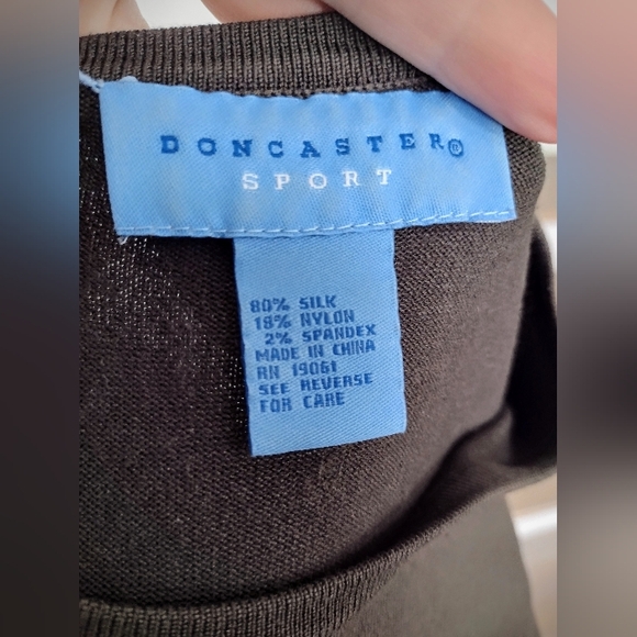 Like New W's Medium Doncaster Sport Dark Olive Green 3/4 Sleeve Blouse 80% Silk - Picture 10 of 12